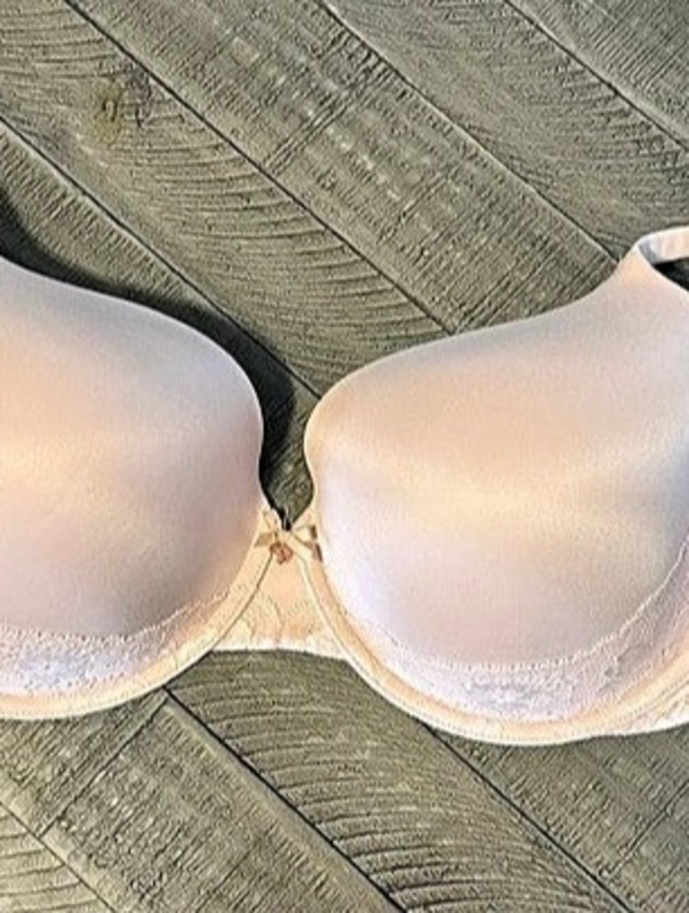 Victoria's Secret Body by Victoria Perfect Coverage Bra Pink 38DD